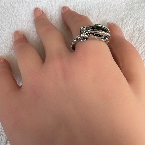 Unique Silver Tone Snake Ouroboros Ring Size 10 Unisex - Picture 5 of 9